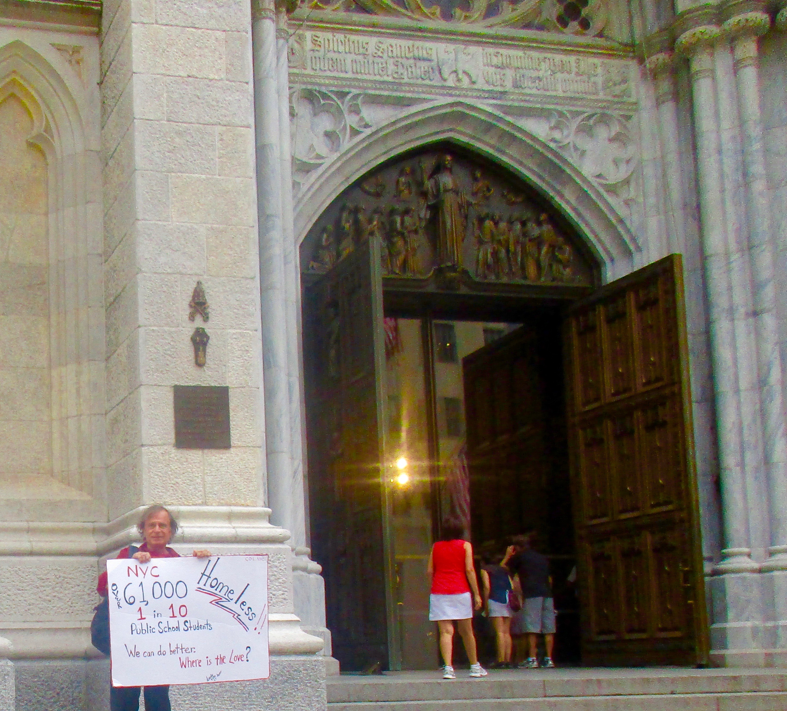 Tony Bellizzi Homelessness Project - St. Patrick Cathedral, Manhattan