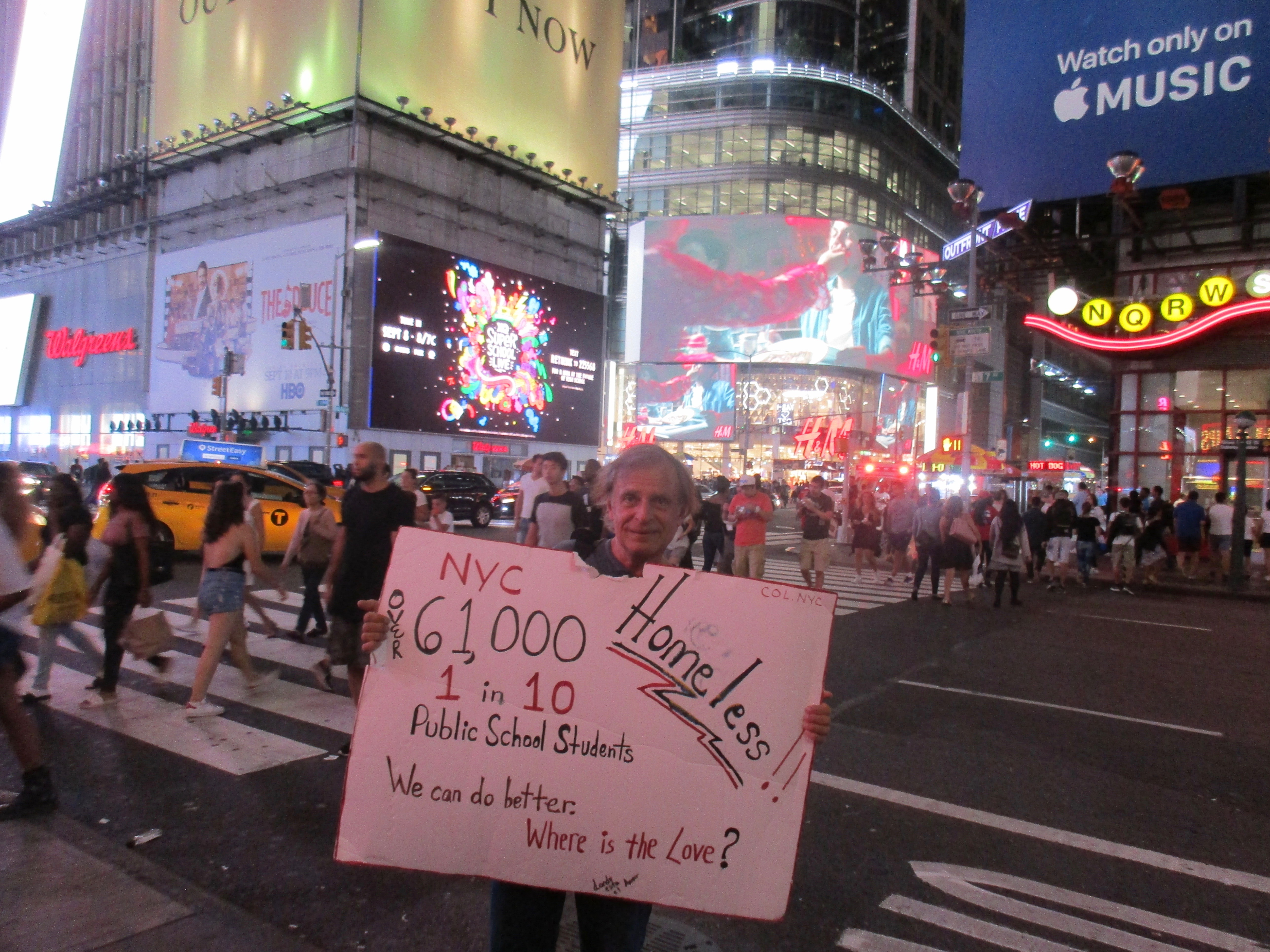 Tony Bellizzi Homelessness Project - Times Square, Manhattan